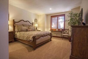 4 bedrooms, individually decorated, individually furnished - Timbers 1033 (Mammoth Lakes)