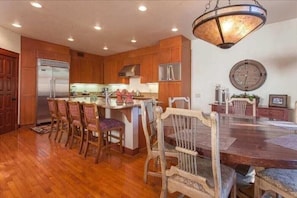 Dining - Timbers 1033 (Mammoth Lakes)