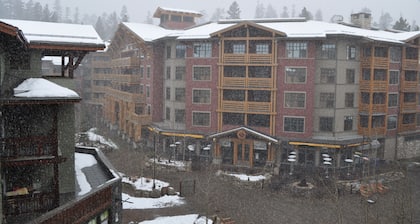 Village 2416 White Mountain Lodge