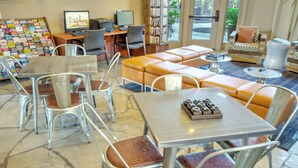 バー (施設内)