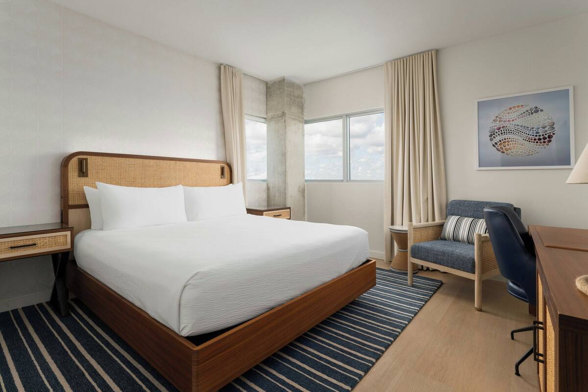 Suite, 1 kingsize bed, balkon | Lakens van Egyptisch katoen, luxe beddengoed, donsdekens
