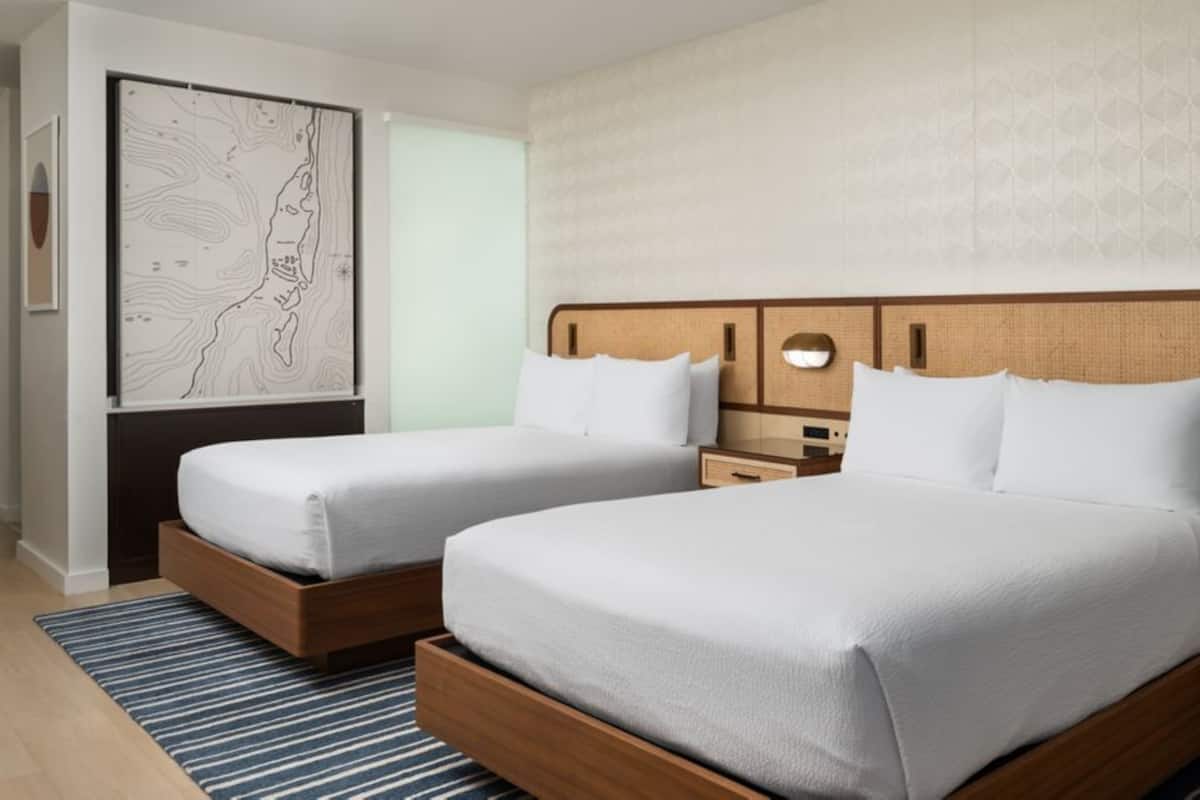 Egyptian cotton sheets, premium bedding, down duvets, in-room safe