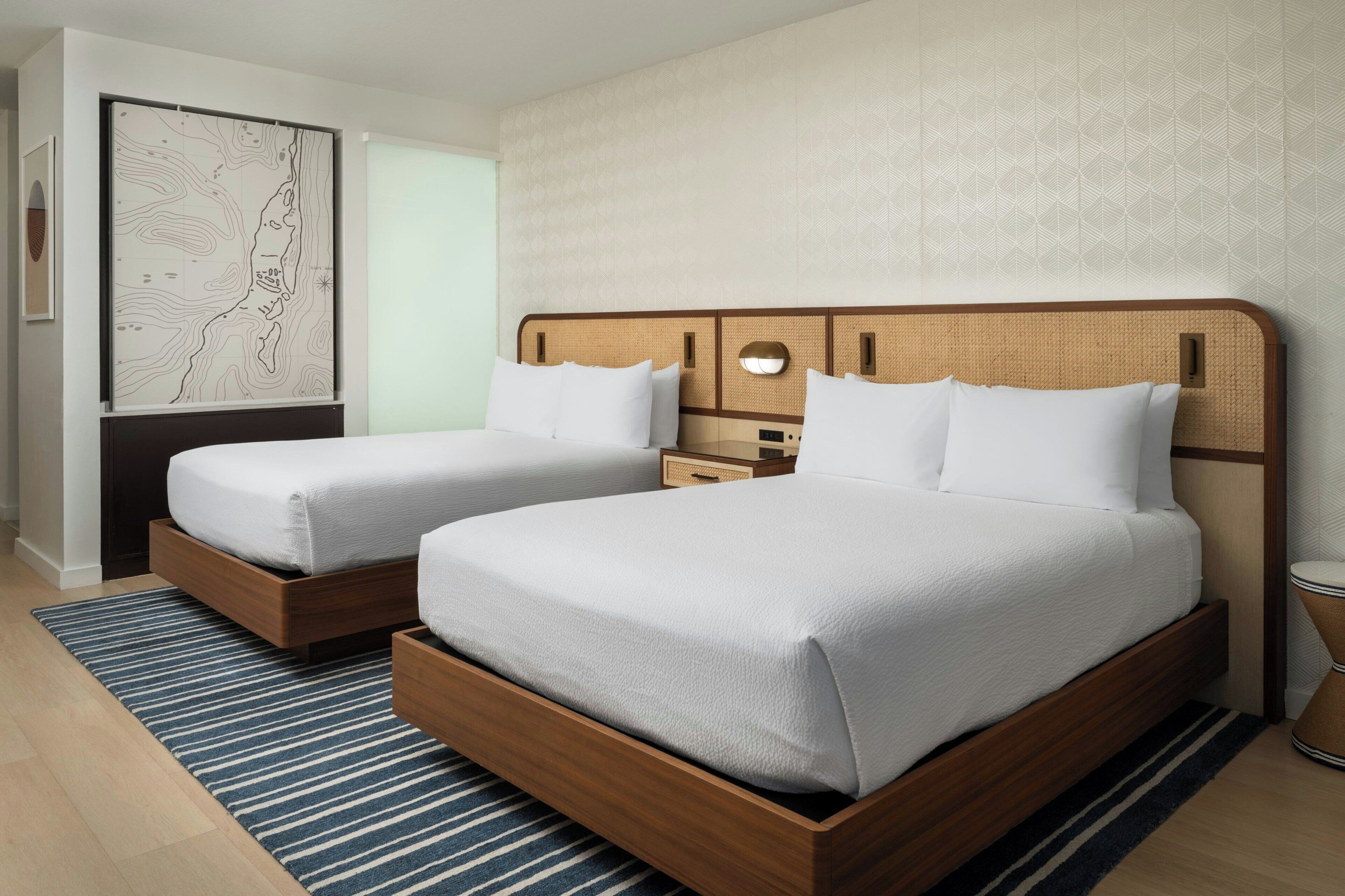 Chambre, 2 grands lits | Draps en coton égyptien, literie de qualité supérieure