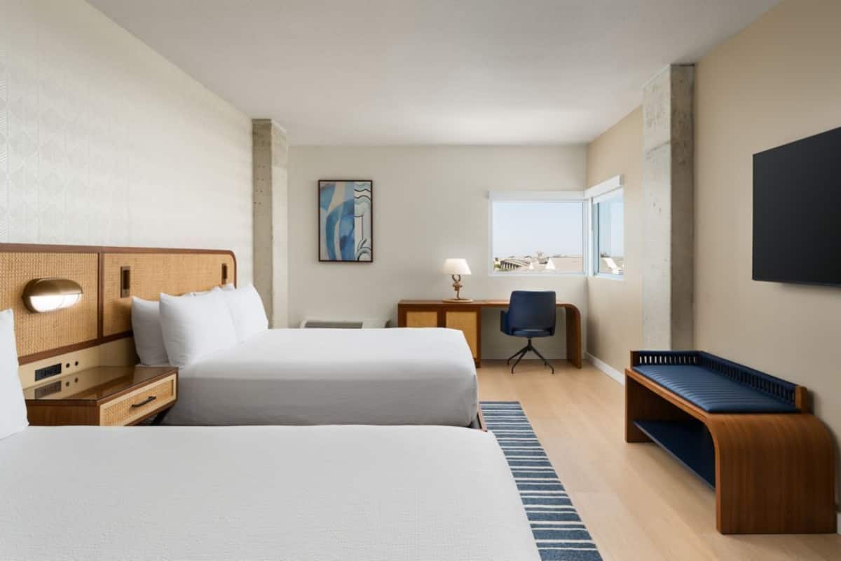 Room, 2 Queen Beds, Balcony (Hearing Accessible)