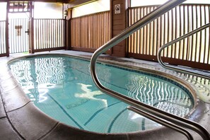 Condo, 4 Bedrooms (Snowcreek #474 Phase III) | Indoor spa tub