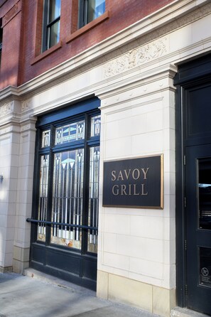 Bar (in der Unterkunft)