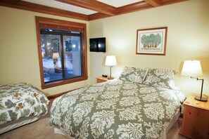2 bedrooms, free WiFi, bed sheets - Silver Bear 36 (Mammoth Lakes)