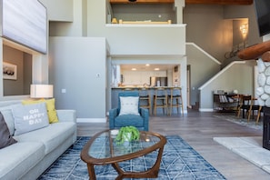 Condo, 3 Bedrooms, Mountain View (Snowcreek #888 Phase V) | Living area | Flat-screen TV, fireplace, DVD player - Snowcreek 888 Phase V (Mammoth Lakes)