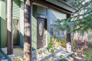 Property entrance - Snowcreek 888 Phase V (Mammoth Lakes)