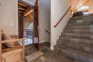 Townhome, 4 Bedrooms (Mammoth Gateway Village #11) | Staircase