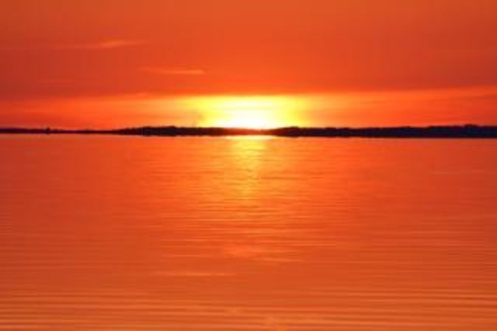 FOOTBALL FIELD SIZE YARD, Sandy Beach, Sunsets, PRIVATE Rd, 6 mi.to Sylvan Beach