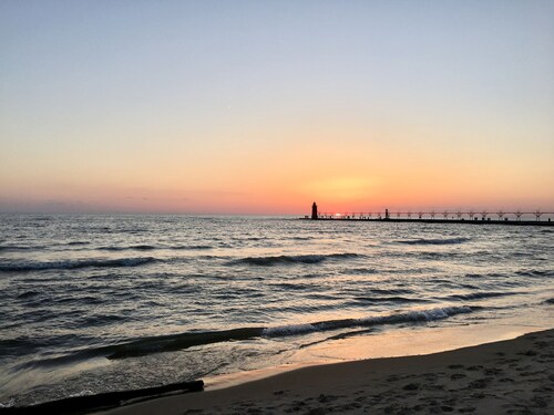 La mejor casa de campo en la costa - ¡A solo una cuadra y media de la playa!