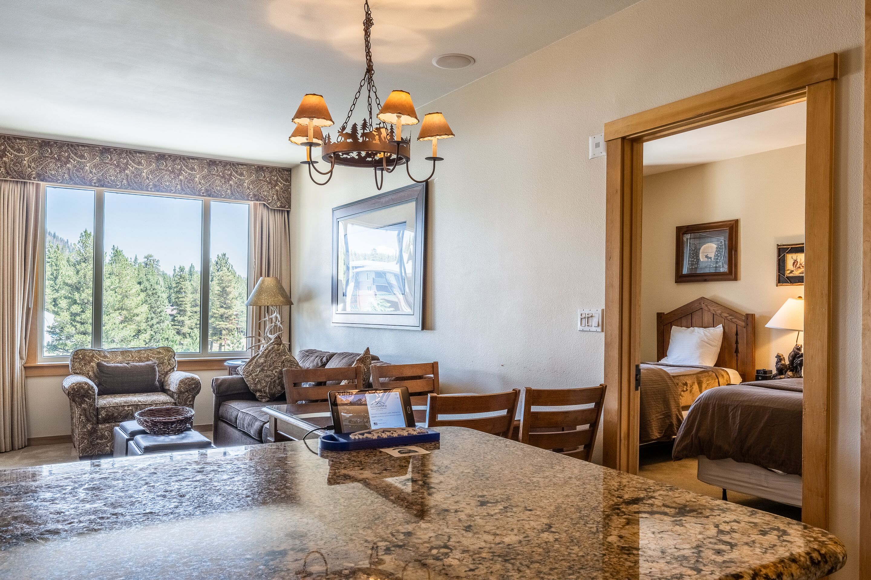 コンドミニアム 2 ベッドルーム マウンテンビュー (Juniper Springs Lodge #413) | 2 室のベッドルーム、ミニバー、客室ごとに異なる装飾、WiFi (無料)