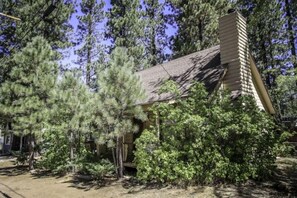 Cabin, 3 Bedrooms | Exterior - Mountain Air 3 Bedroom Cabin by RedAwning (Big Bear Lake)
