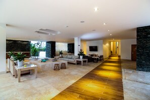 Lobby sitting area - Beach Rock Condo Boutique (Punta Cana)