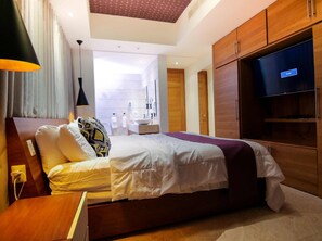 Deluxe Suite, 3 Bedrooms