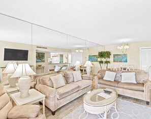 Condo, 2 Bedrooms | Living area