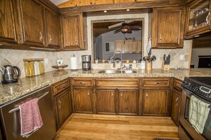 Căn hộ, 3 phòng ngủ | Bếp riêng | Lò vi sóng, lò nướng, dụng cụ pha cà phê/trà