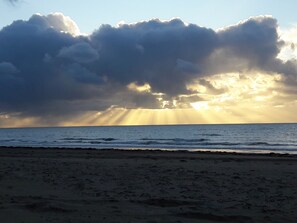 Beach nearby - Farm cottage between land and sea (Hérenguerville)