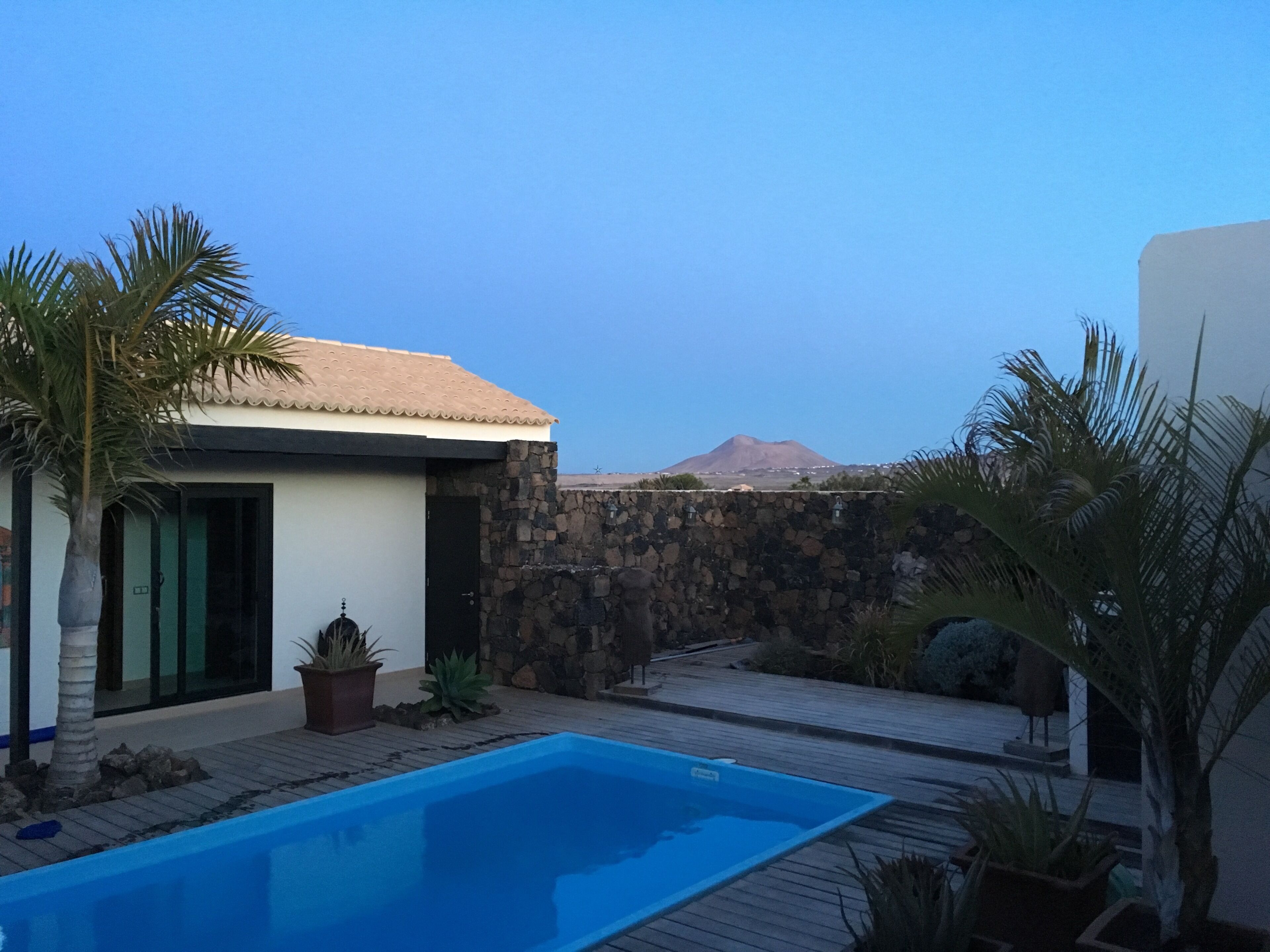 Een verwarmd zwembad