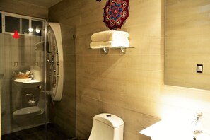 Apartment | Bathroom