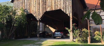 Superb 18th century farmhouse, in the heart of the vineyard.