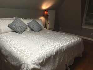 1 habitación, escritorio, tabla de planchar con plancha y wifi 