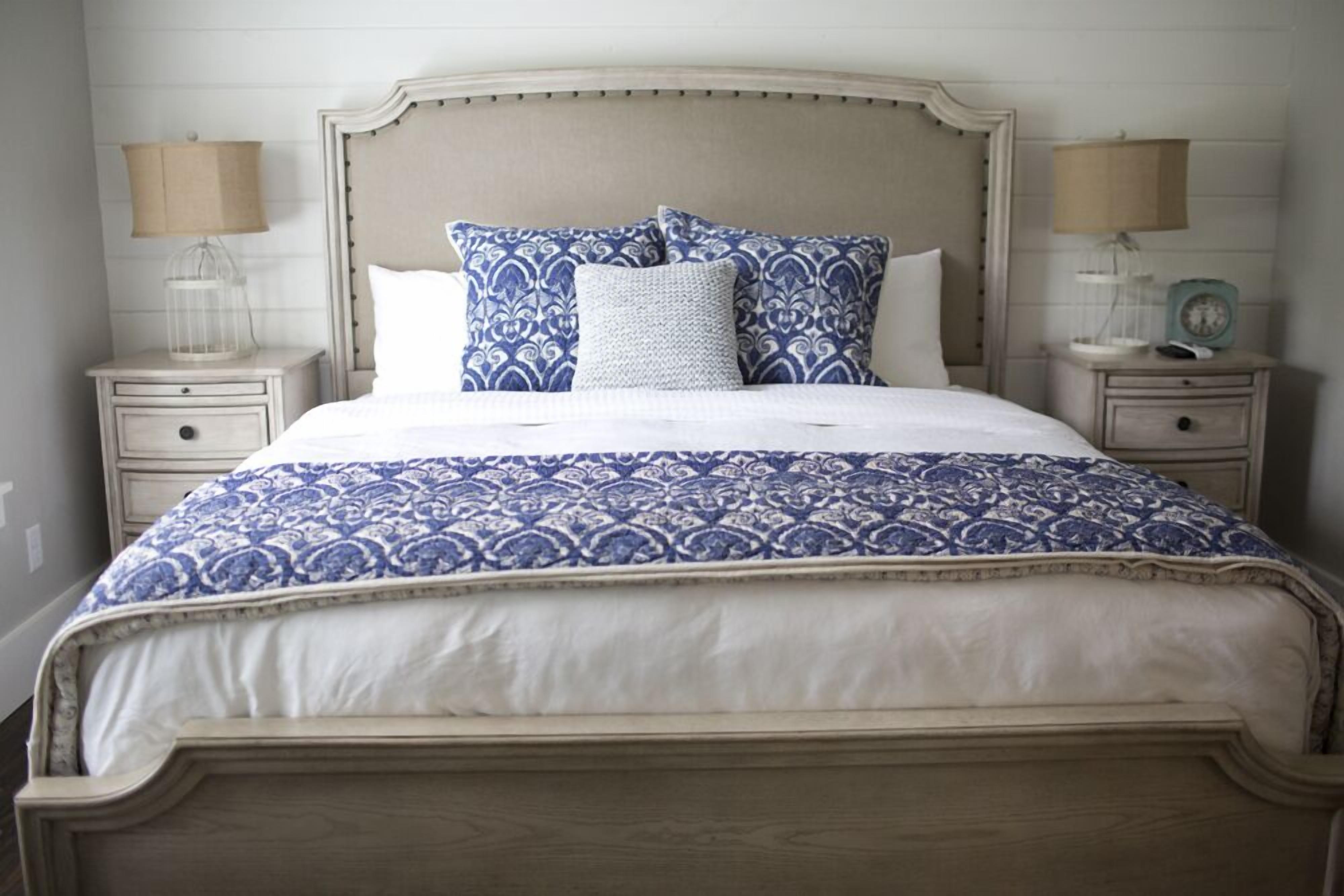 1 bedroom, premium bedding, iron/ironing board, free WiFi