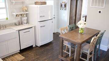 The Quarter House Cottage | Private kitchen | Full-sized fridge, microwave, oven, coffee/tea maker