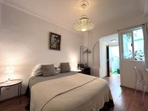 Economy Room, 1 Queen Bed (C6) | In-room safe, individually decorated, individually furnished, desk - Distrito Condesa Rooms and Studios (Mexico City)