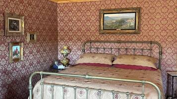 2 多间卧室、熨斗/熨衣板、WiFi、床单