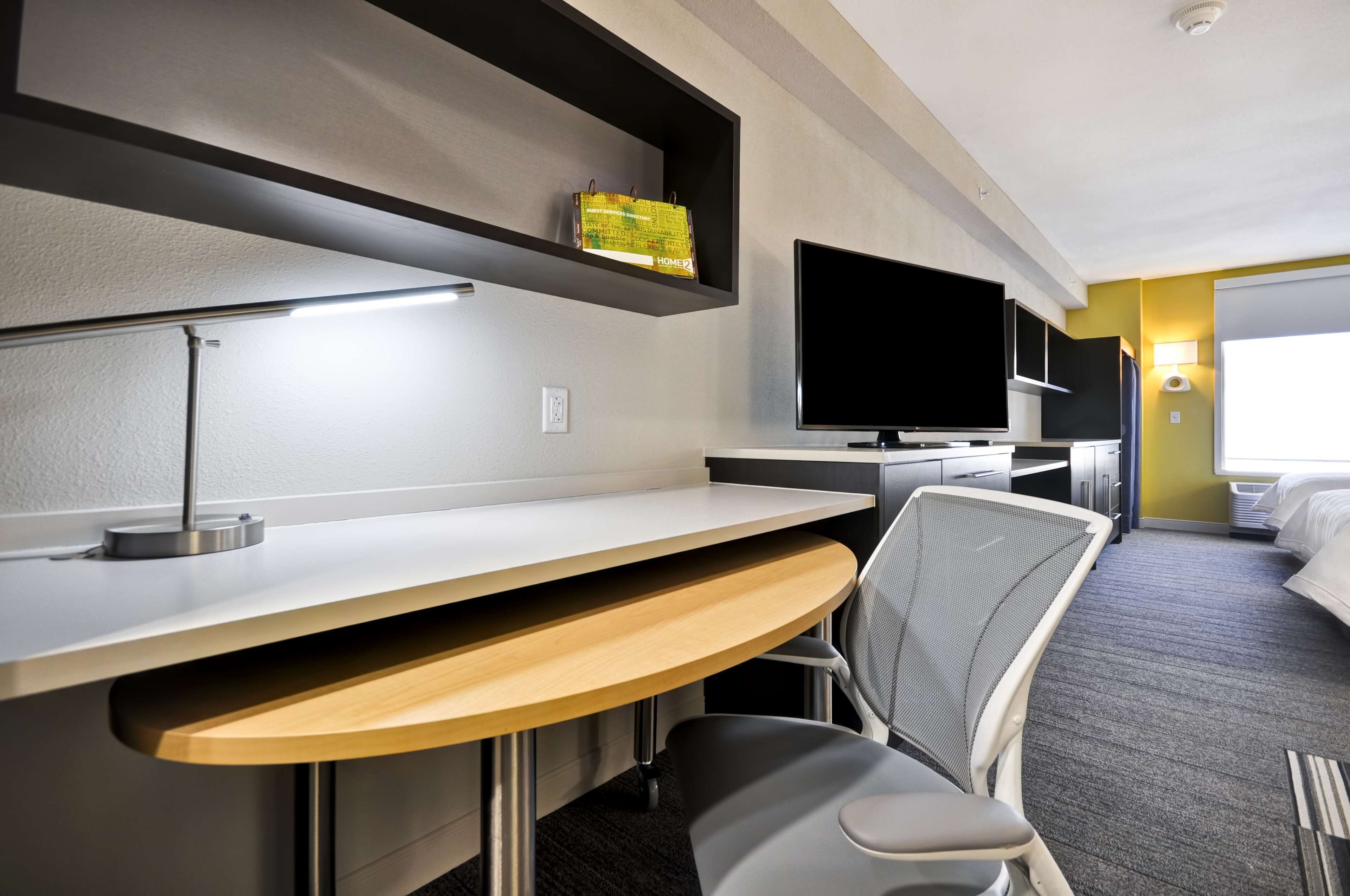 studio, 2 queen beds, non smoking | egyptian cotton sheets, premium bedding, desk, laptop workspace