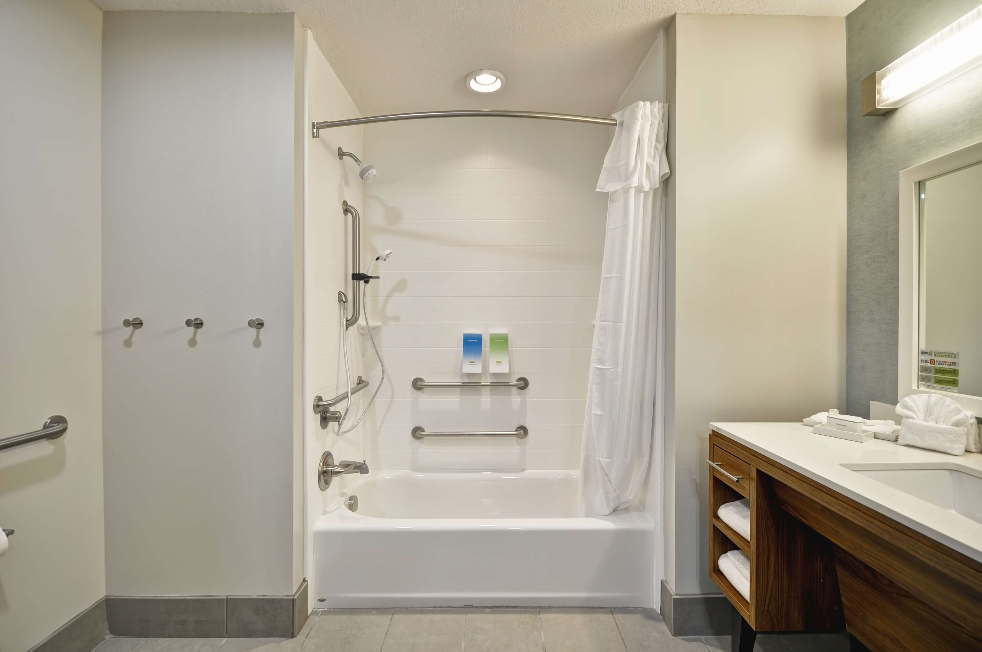 studio, 2 queen beds, accessible, bathtub | bathroom | combined shower/bathtub, free toiletries, hair dryer, towels