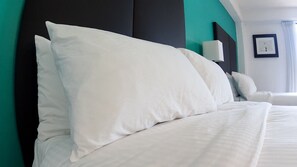 高級雙人房 | 房內夾萬、書桌、熨斗/熨衫板、免費有線上網