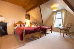 6 bedrooms, iron/ironing board, travel cot, free WiFi