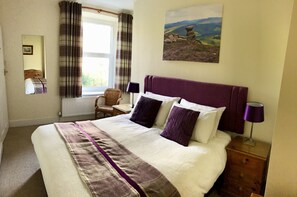 6 bedrooms, iron/ironing board, travel cot, free WiFi