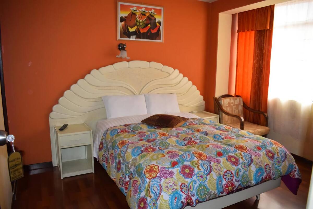 Iron/ironing board, rollaway beds, free WiFi