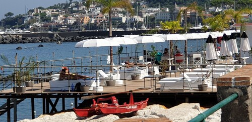 Light vacation apartment in Forio (Isola d 'Ischia - NA)