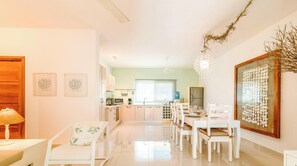 Dining - Cozy apartment/80M beach POPY/ BARS/RESTAURANTS - Pool - Free WIFI (Las Terrenas)