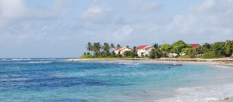 ビーチと2つのプールに直接アクセスできるT3 in DRCレジデンスクリスタルビーチ