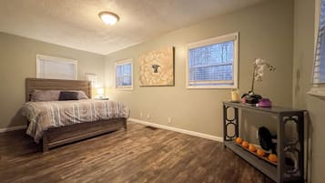 2 chambres, fer et planche à repasser, Wi-Fi gratuit, draps fournis