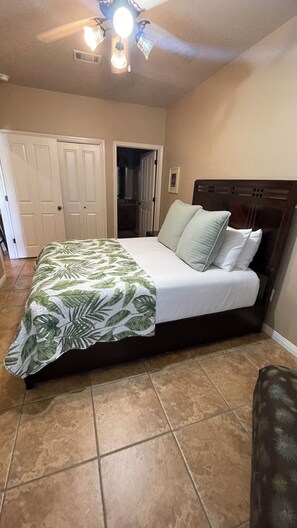 3 habitaciones, tabla de planchar con plancha y wifi gratis 