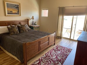 3 bedrooms, in-room safe, iron/ironing board, travel cot - Rim Vista Luxury - Sleeps 10 (Moab)
