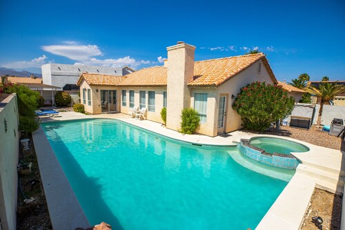 Amazing Upgraded House Valtava allas