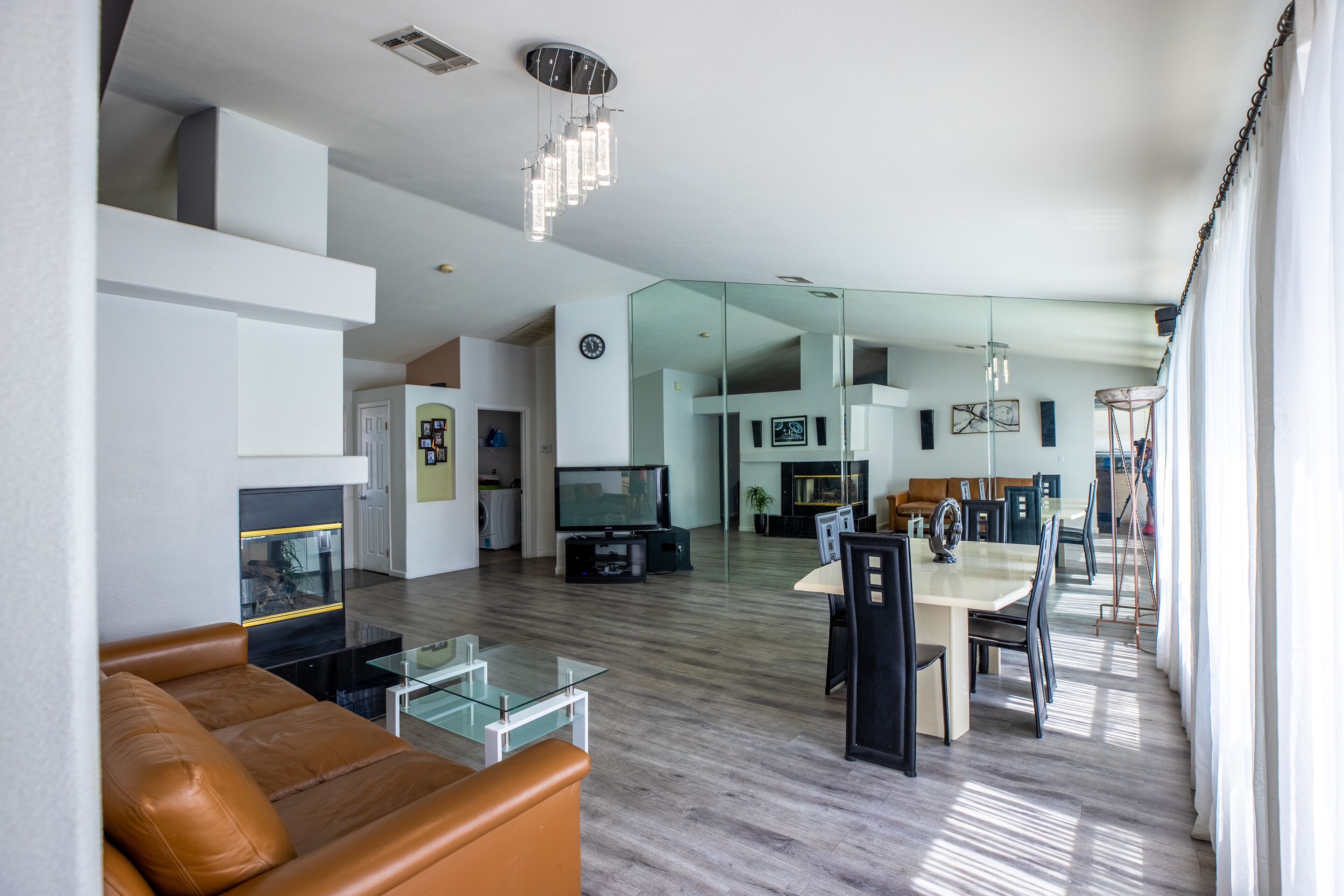 Smart TV, DVD player