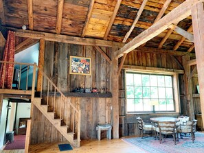 Dining - Historic Renovated Barn at Boorn Brook Farm - Manchester Vermont (Manchester Center)