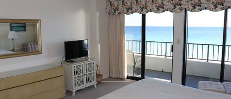 2 عدّة غرف نوم ومكواة/لوح كي وواي فاي وملاءات أسرّة