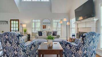 TV, fireplace, Netflix, streaming services