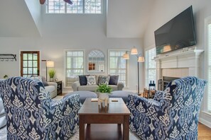 TV, fireplace, Netflix, streaming services