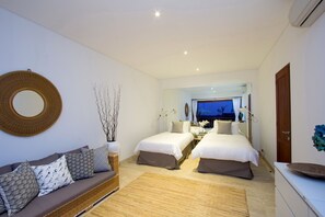 6 bedrooms, travel cot, WiFi, bed sheets